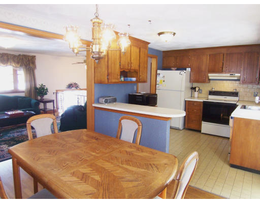 14 Hallowell Road Foxboro, MA 02035 - Photo 7 of 30 Gallery Image 7