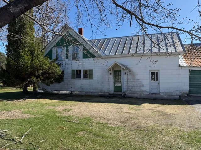 $65,000 | 90 Canada Road, Moscow, ME 04920