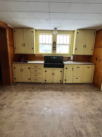 $65,000 | 90 Canada Road, Moscow, ME 04920