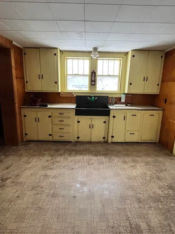 $65,000 | 90 Canada Road, Moscow, ME 04920