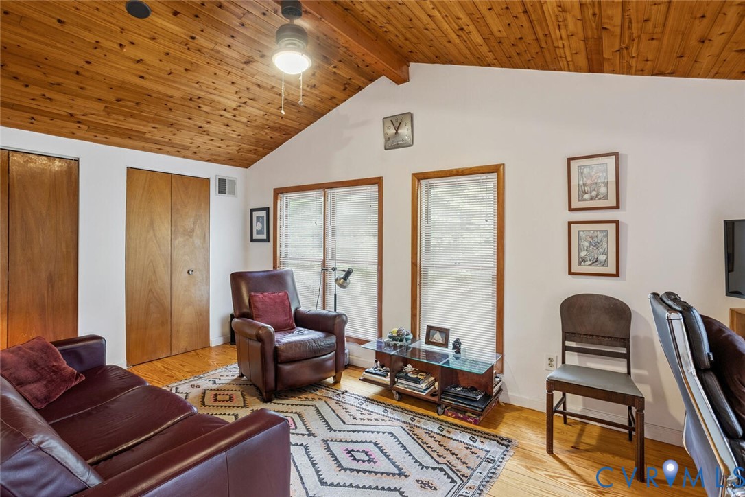 1474 Timber Ridge Maidens, VA 23102 - Photo 15 of 19 a living room with furniture