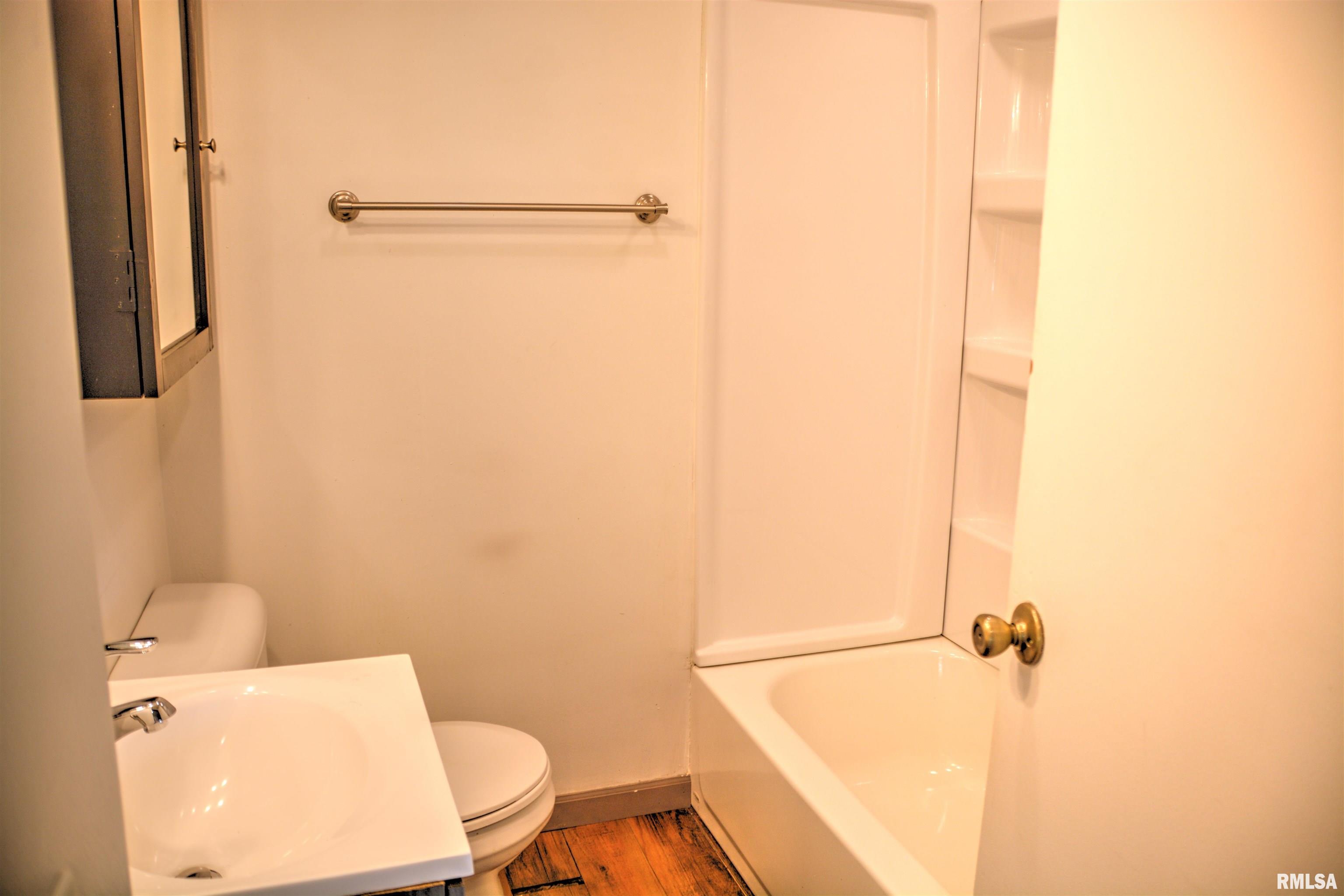 331 South Ward Street Macomb, IL 61455 - Photo 9 of 13