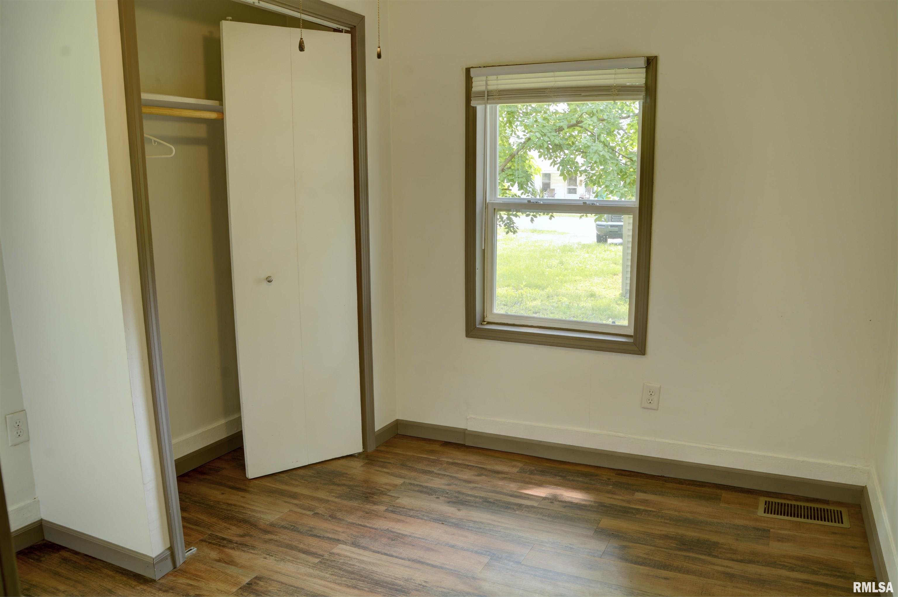 331 South Ward Street Macomb, IL 61455 - Photo 10 of 13