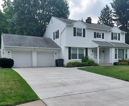 $259,900 | 655 Cliffside Drive, Akron, OH 44313
