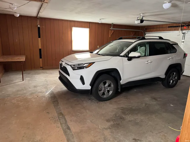 $211,000 | 1306 North Balsam Drive, Muncie, IN 47304