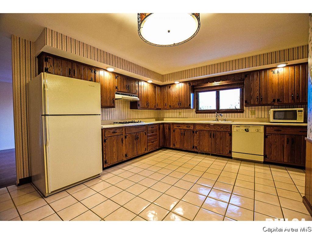 53 Greencastle Circle Springfield, IL 62712 - Photo 7 of 35