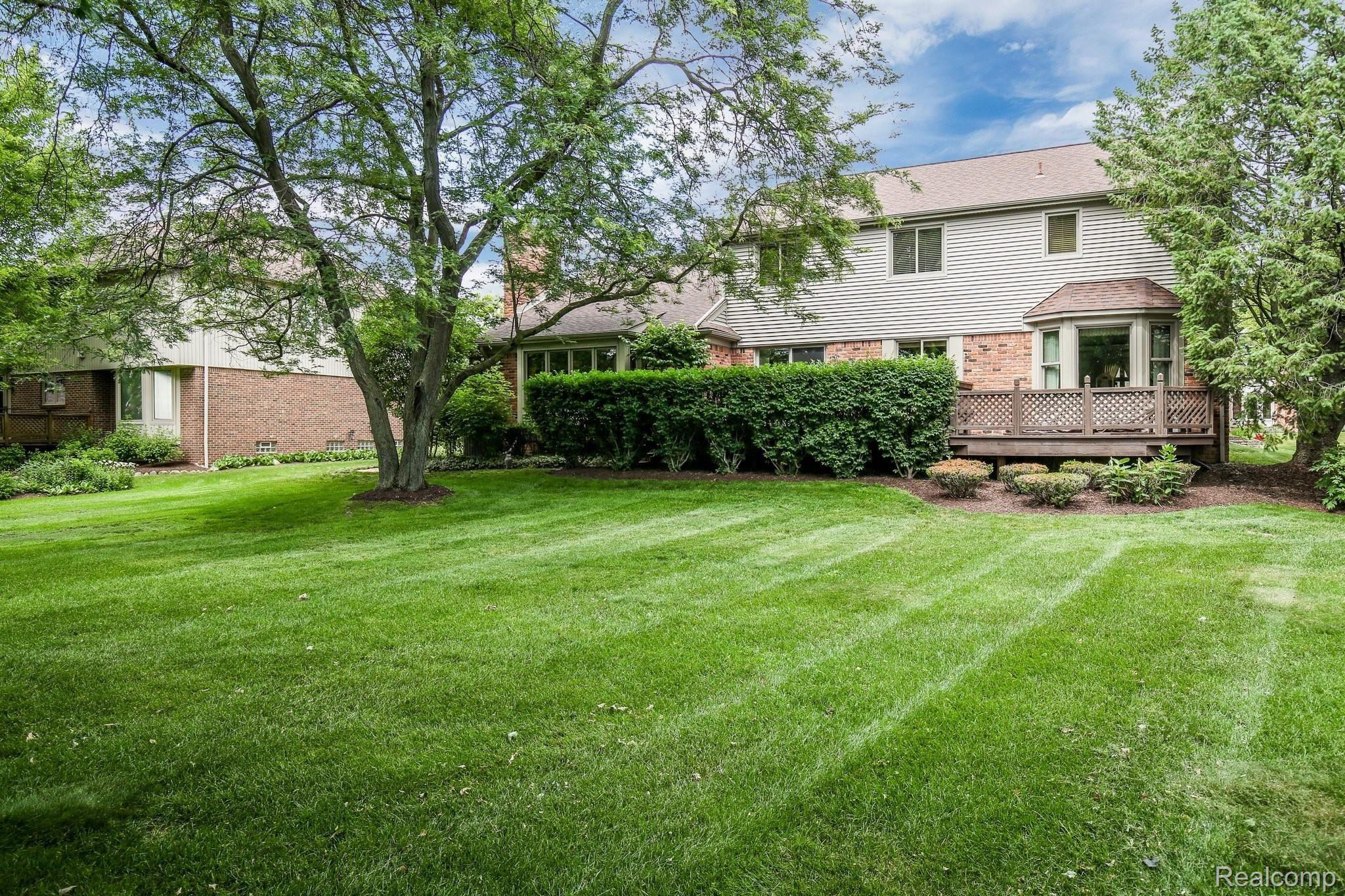 3427 Summit Ridge Drive Rochester, MI 48306 - Photo 28 of 30 View of yard and exterior of home