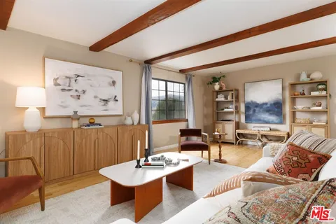 $2,595,000 | 2101 Tondolea Lane, La Canada Flintridge, CA 91011