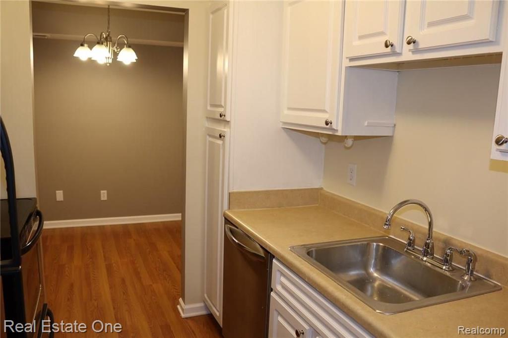 30038 West 12 Mile Road, Unit 42 Farmington, MI 48334 - Photo 15 of 23