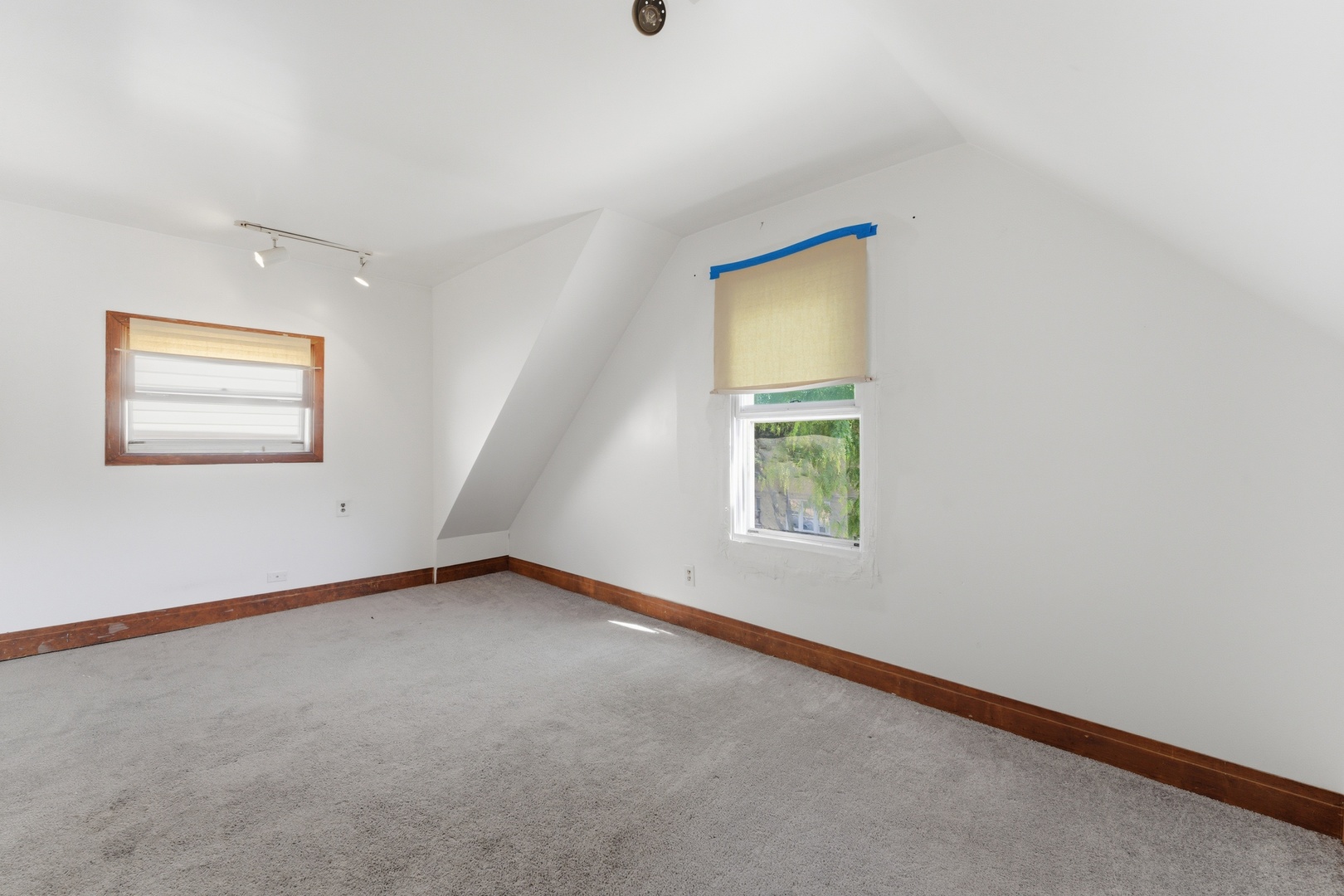 3820 West George Street Chicago, IL 60618 - Photo 12 of 36