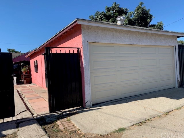 2314 West Alondra Boulevard Compton, CA 90220 - Photo 14 of 15 a view of a garage