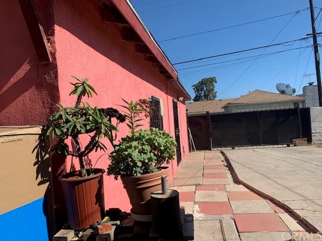 2314 West Alondra Boulevard Compton, CA 90220 - Photo 10 of 15 a side view of a house