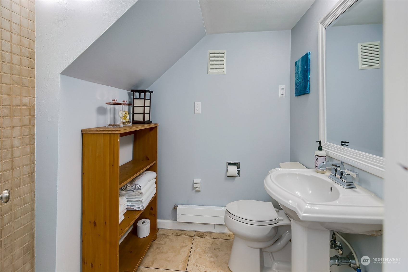 5535 Coniston Road Northeast Seattle, WA 98105 - Photo 26 of 40 Gallery Image 26