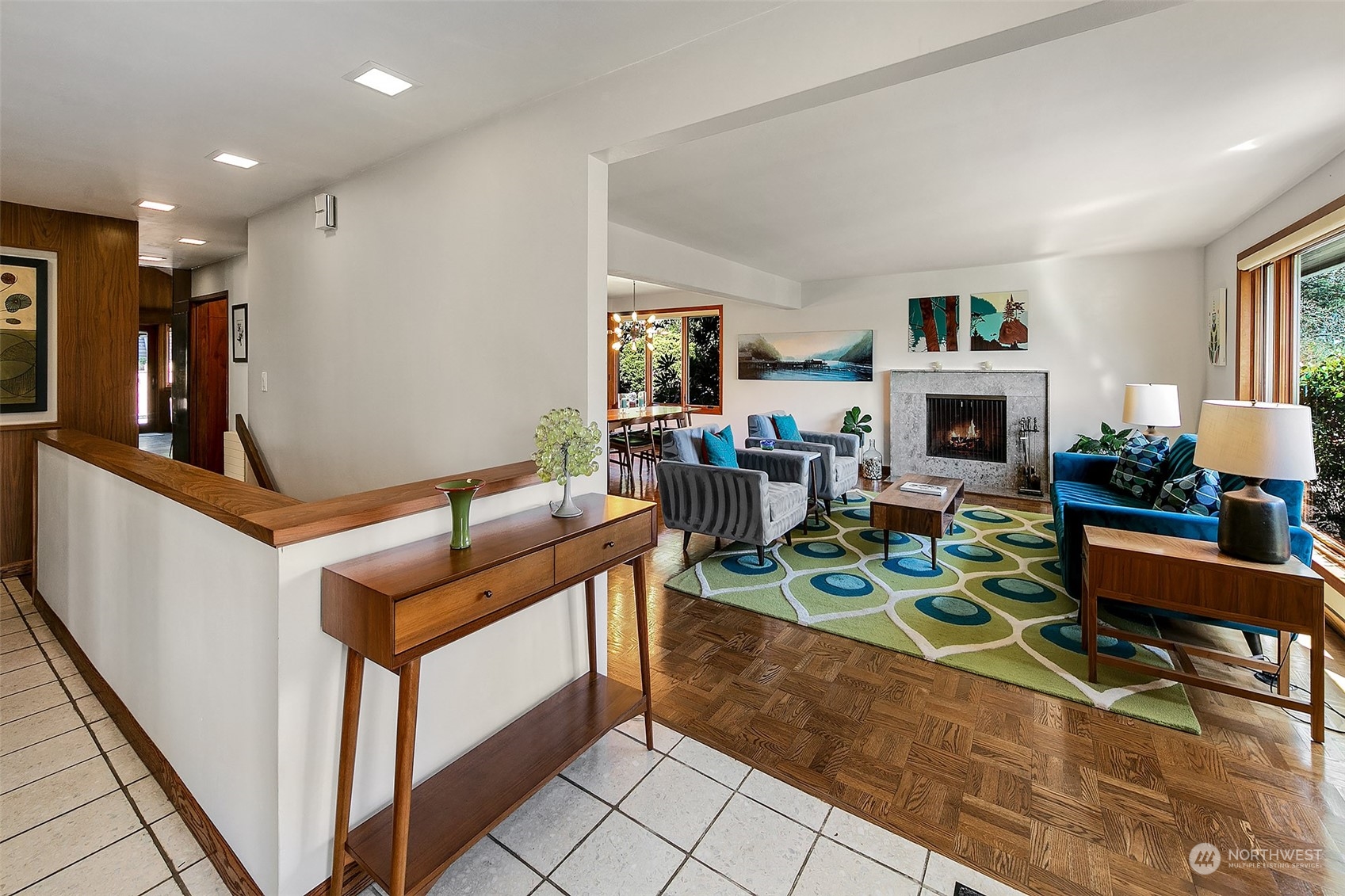 5535 Coniston Road Northeast Seattle, WA 98105 - Photo 3 of 40 Gallery Image 3