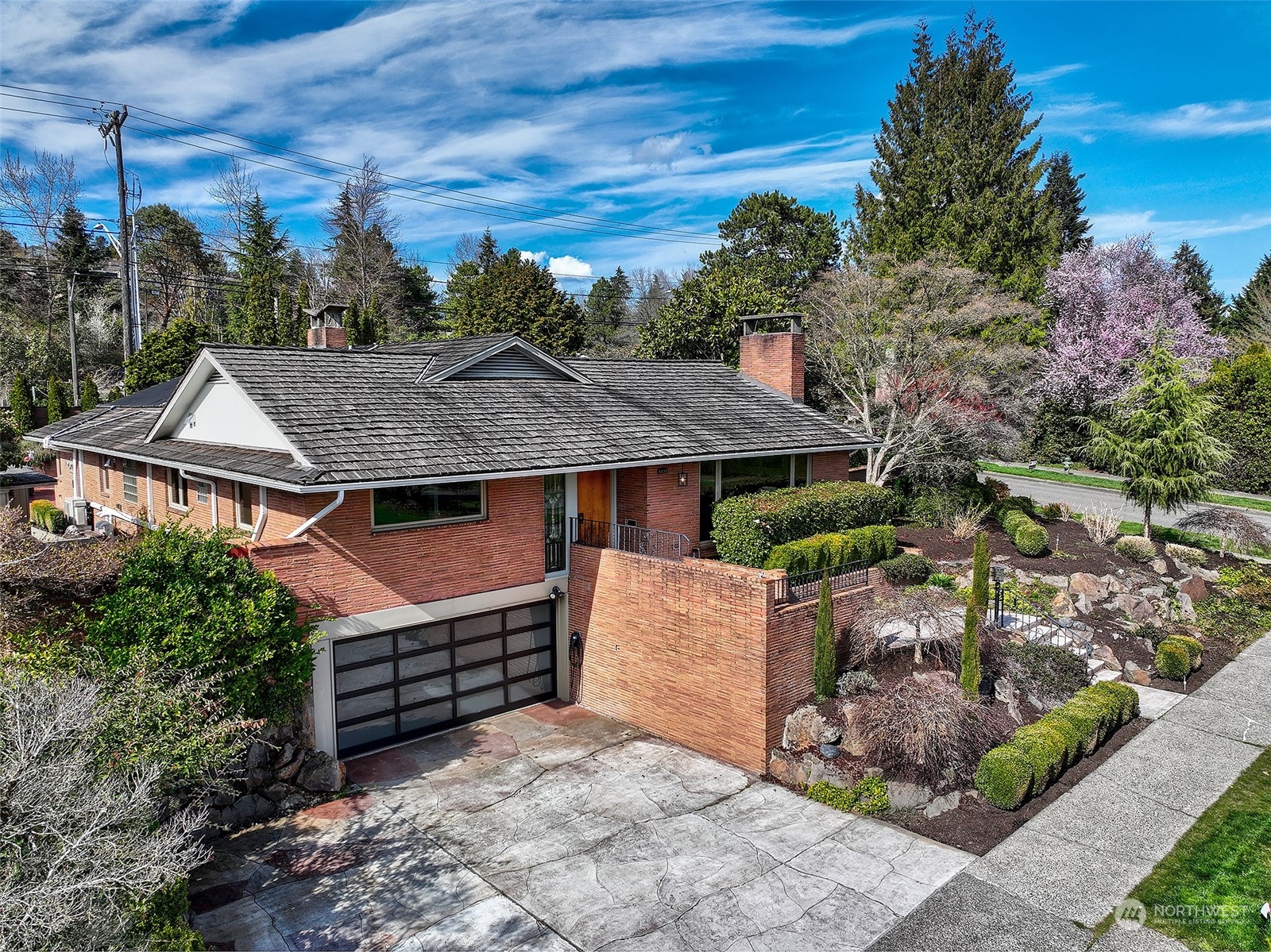 5535 Coniston Road Northeast Seattle, WA 98105 - Photo 35 of 40 Gallery Image 35