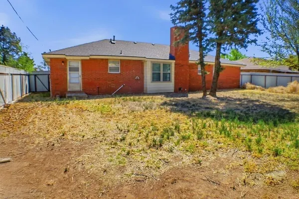 $170,000 | 1503 North Jackson Avenue, Friona, TX 79035