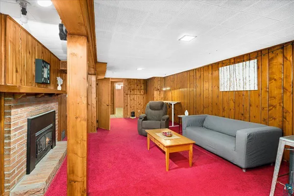 $320,000 | 409 Park Avenue, Cloquet, MN 55720