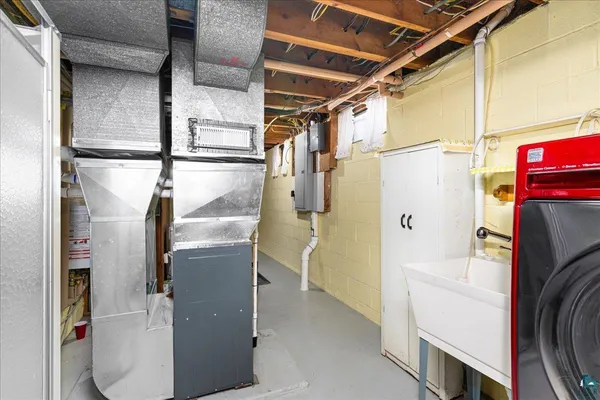 $320,000 | 409 Park Avenue, Cloquet, MN 55720