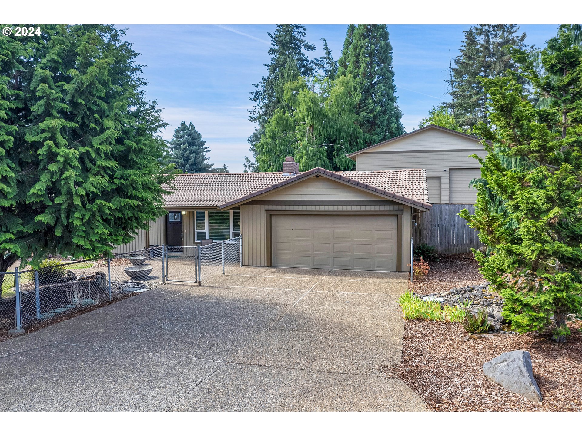 11200 South Forest Ridge Road Oregon City, OR 97045 - Photo 1 of 45 Gallery Image 1
