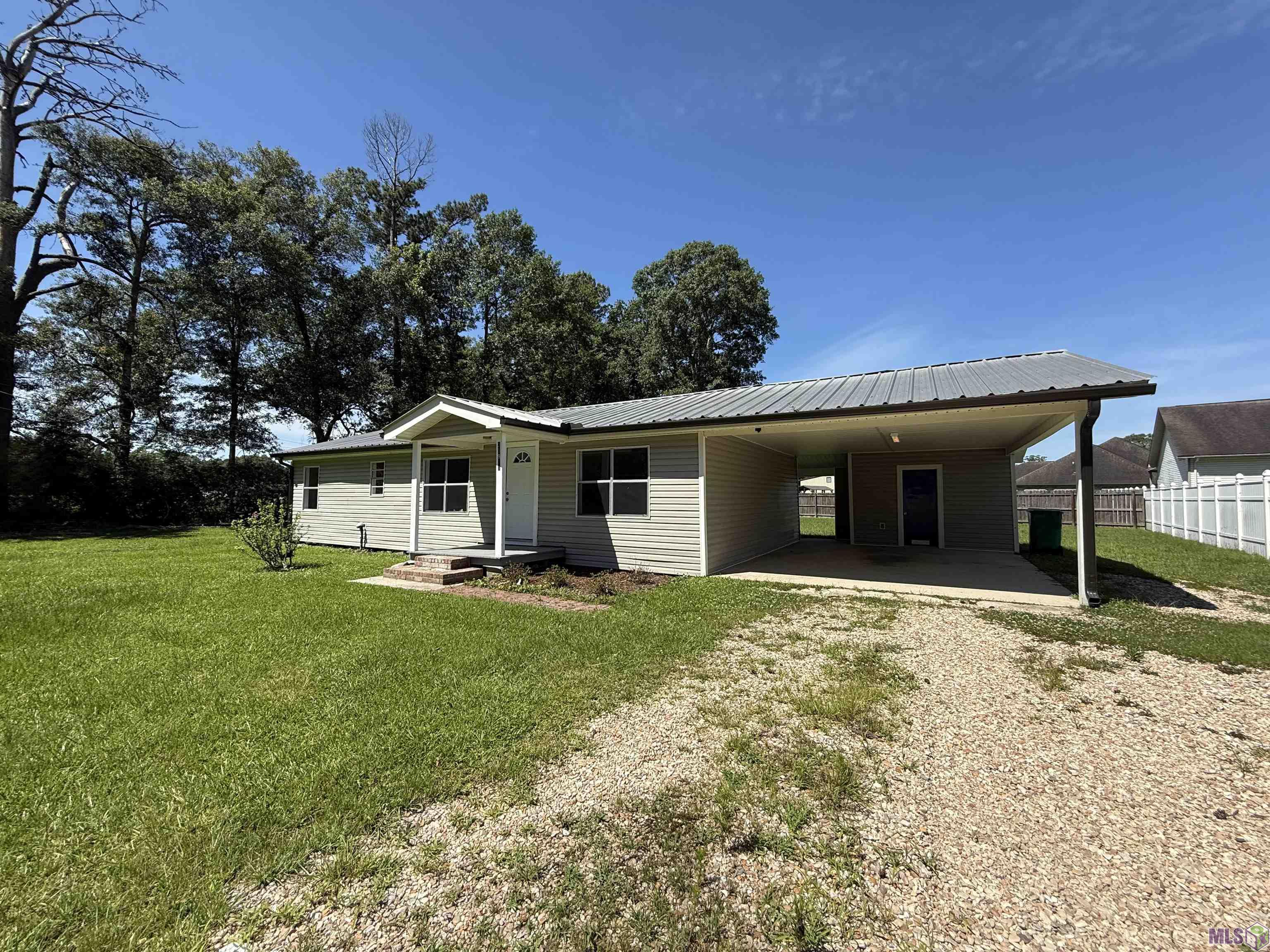35921 Fore Road Denham Springs, LA 70706 - Photo 2 of 20