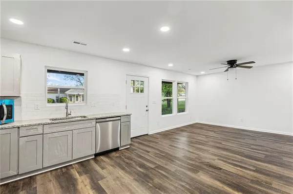 $249,900 | 312 East 5th Street, Edgerton, KS 66021