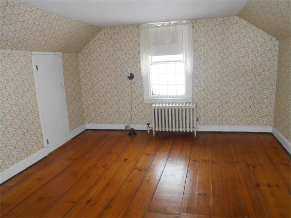 49 Warwick Road Orange, MA 01364 - Photo 18 of 30