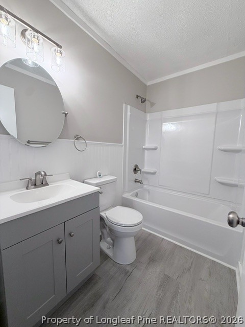 250 Trapper Run Lane Clinton, NC 28328 - Photo 16 of 22 a bathroom with a toilet a sink a mirror and bathtub