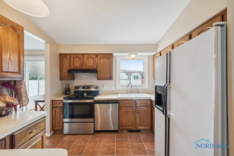 5458 Brook Point Road Toledo, OH 43611 - Photo 10 of 25 Gallery Image 10