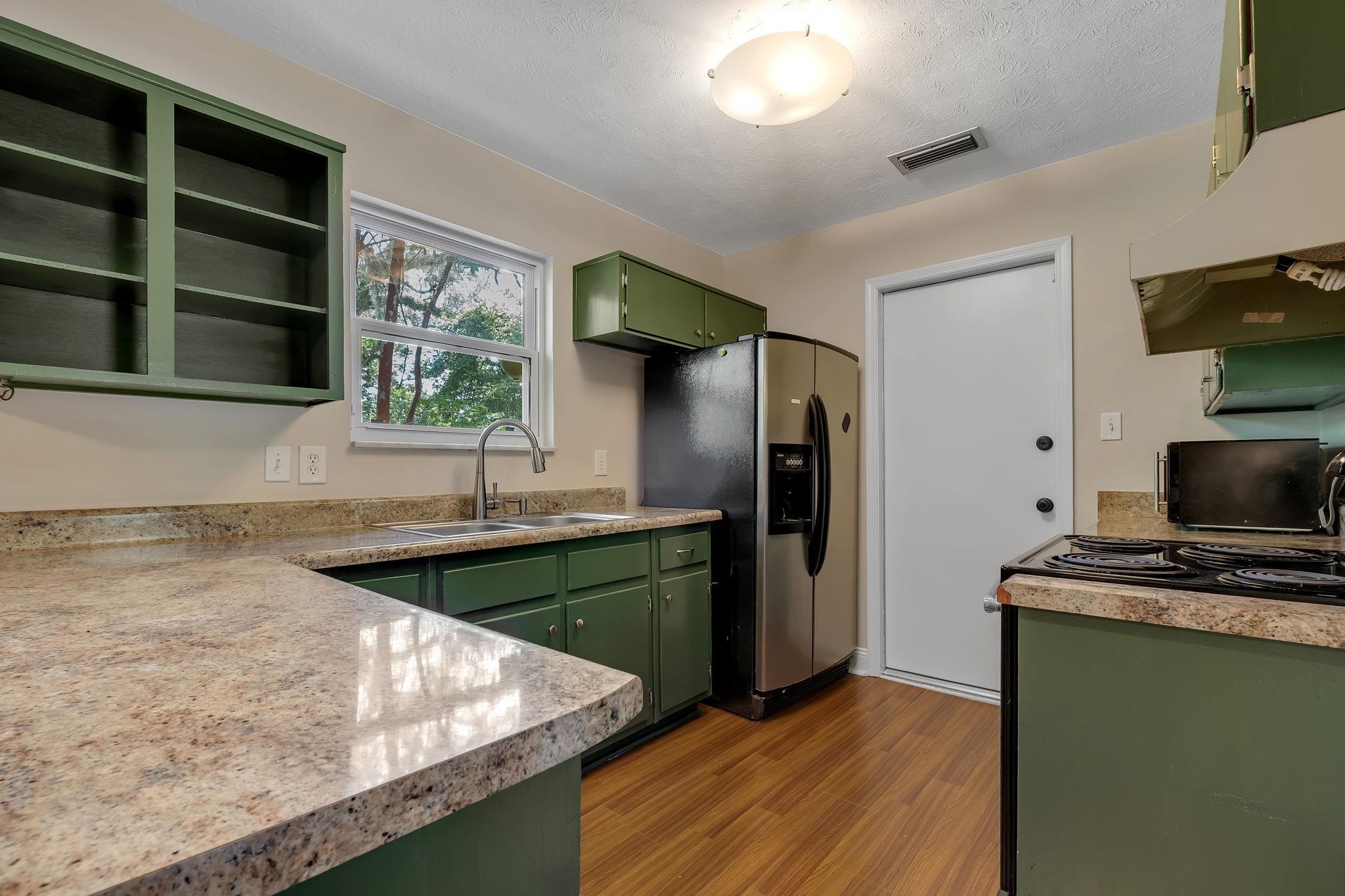 2003 Old Bainbridge Road Tallahassee, FL 32303 - Photo 14 of 36 Gallery Image 14