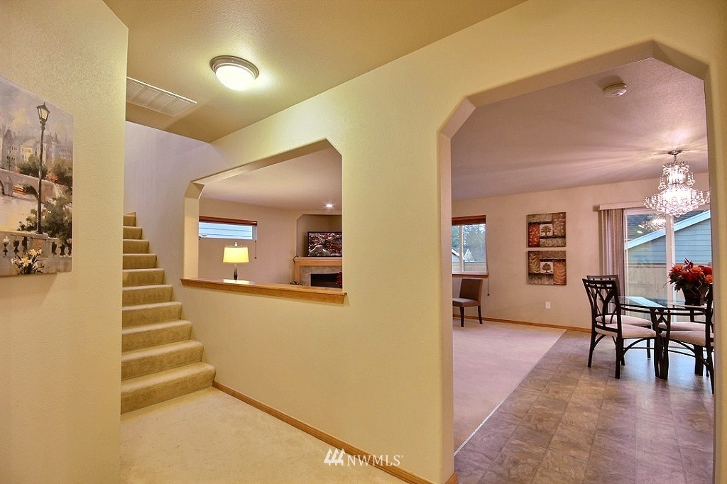 353 Yakima Place Southeast Renton, WA 98059 - Photo 13 of 25