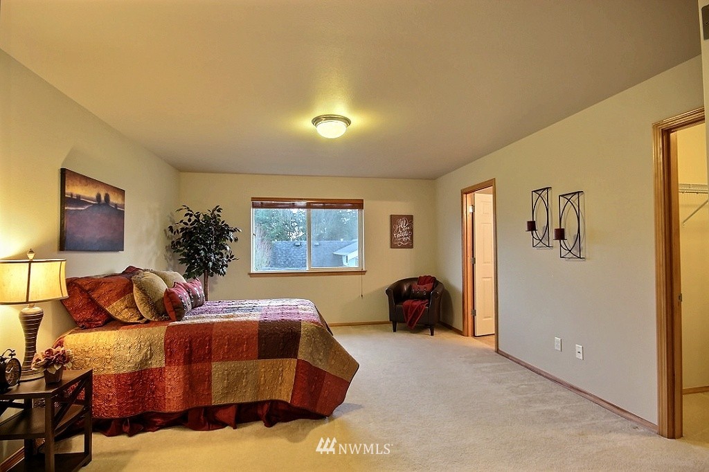 353 Yakima Place Southeast Renton, WA 98059 - Photo 15 of 25