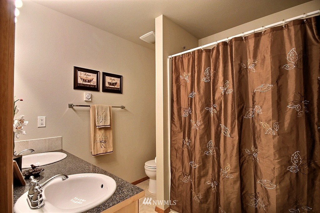 353 Yakima Place Southeast Renton, WA 98059 - Photo 18 of 25