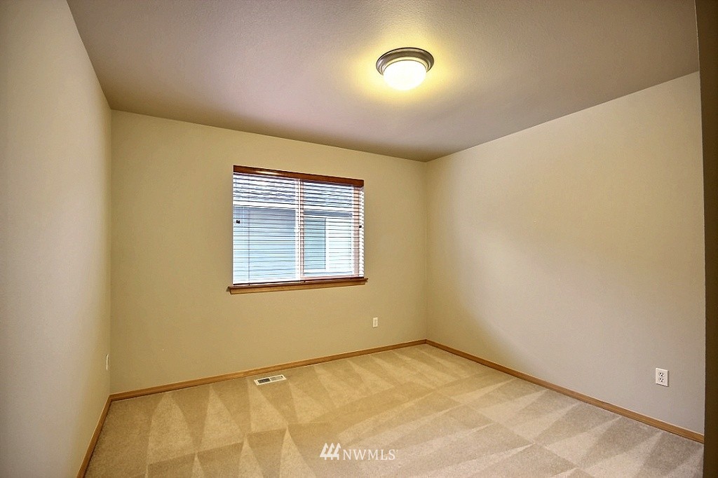 353 Yakima Place Southeast Renton, WA 98059 - Photo 19 of 25