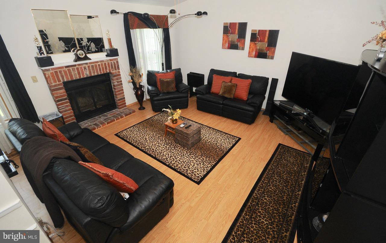 18 Uranus Road Sewell, NJ 08080 - Photo 8 of 18
