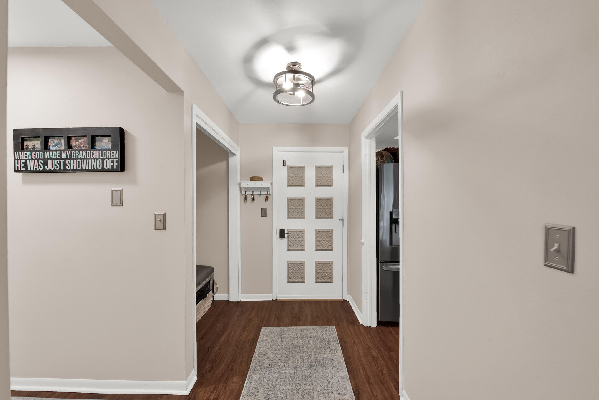 N85-w15700 Ridge Road, Unit 304 Menomonee Falls, WI 53051 - Photo 4 of 31 Foyer