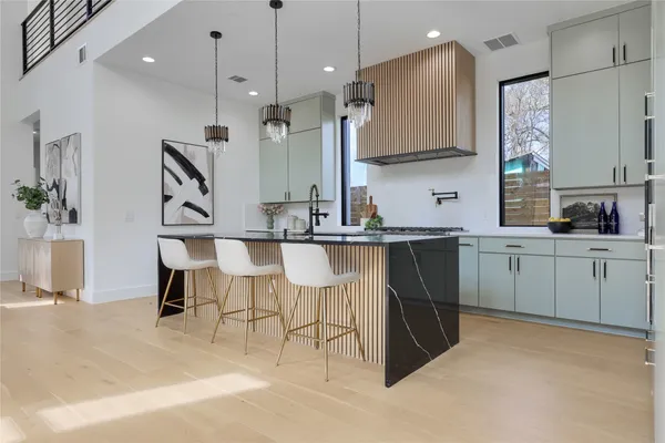 $1,948,000 | 1901 West St Johns Avenue, Austin, TX 78757