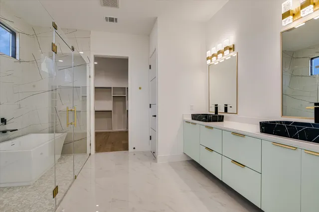 $2,058,000 | 1901 West St Johns Avenue, Austin, TX 78757