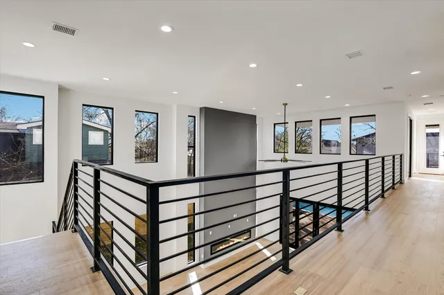 $2,058,000 | 1901 West St Johns Avenue, Austin, TX 78757
