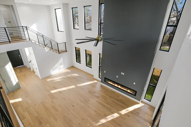 $2,058,000 | 1901 West St Johns Avenue, Austin, TX 78757