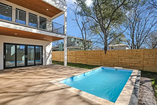 $2,058,000 | 1901 West St Johns Avenue, Austin, TX 78757