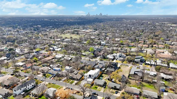 $1,948,000 | 1901 West St Johns Avenue, Austin, TX 78757