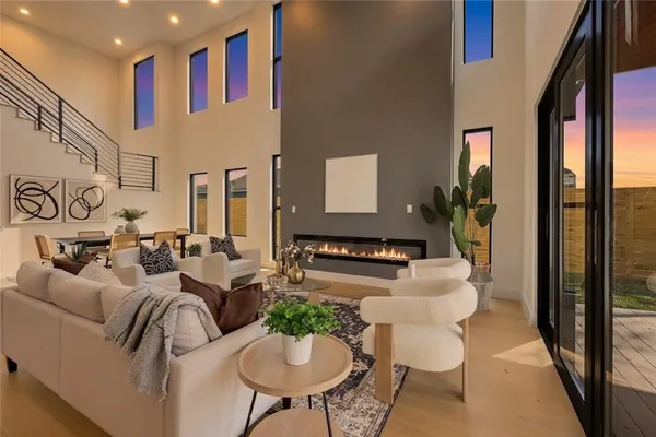 $1,948,000 | 1901 West St Johns Avenue, Austin, TX 78757