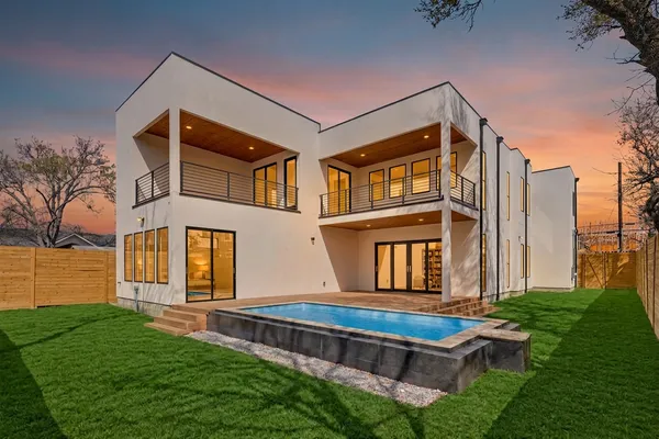 $1,948,000 | 1901 West St Johns Avenue, Austin, TX 78757