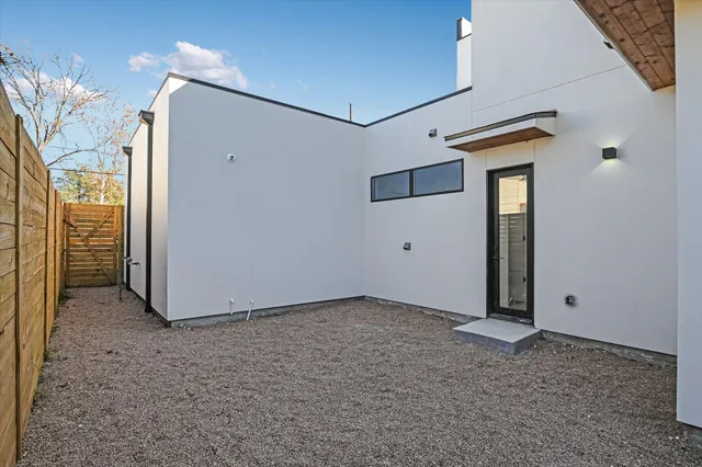 $2,058,000 | 1901 West St Johns Avenue, Austin, TX 78757