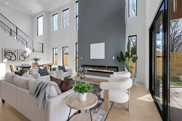 $1,948,000 | 1901 West St Johns Avenue, Austin, TX 78757