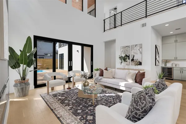 $1,948,000 | 1901 West St Johns Avenue, Austin, TX 78757