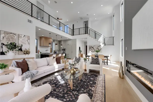 $1,948,000 | 1901 West St Johns Avenue, Austin, TX 78757