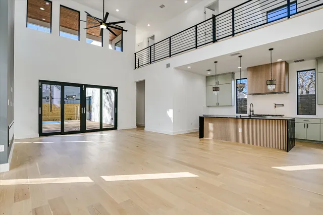 $2,058,000 | 1901 West St Johns Avenue, Austin, TX 78757