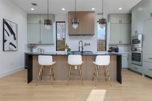 $1,948,000 | 1901 West St Johns Avenue, Austin, TX 78757