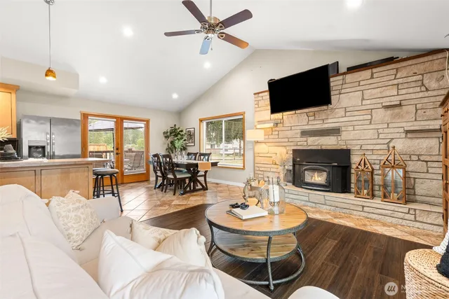 $600,000 | 407 Leber Street Northeast, Orting, WA 98360